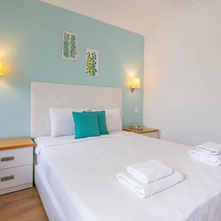 ホテル Monta & オルデニズ