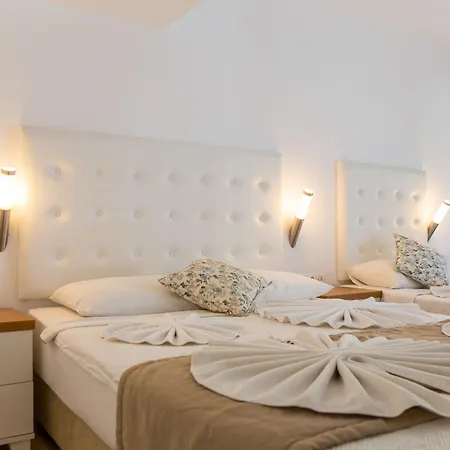 Hotell Monta & 3*