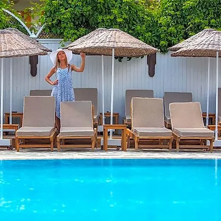 Hotel Monta &